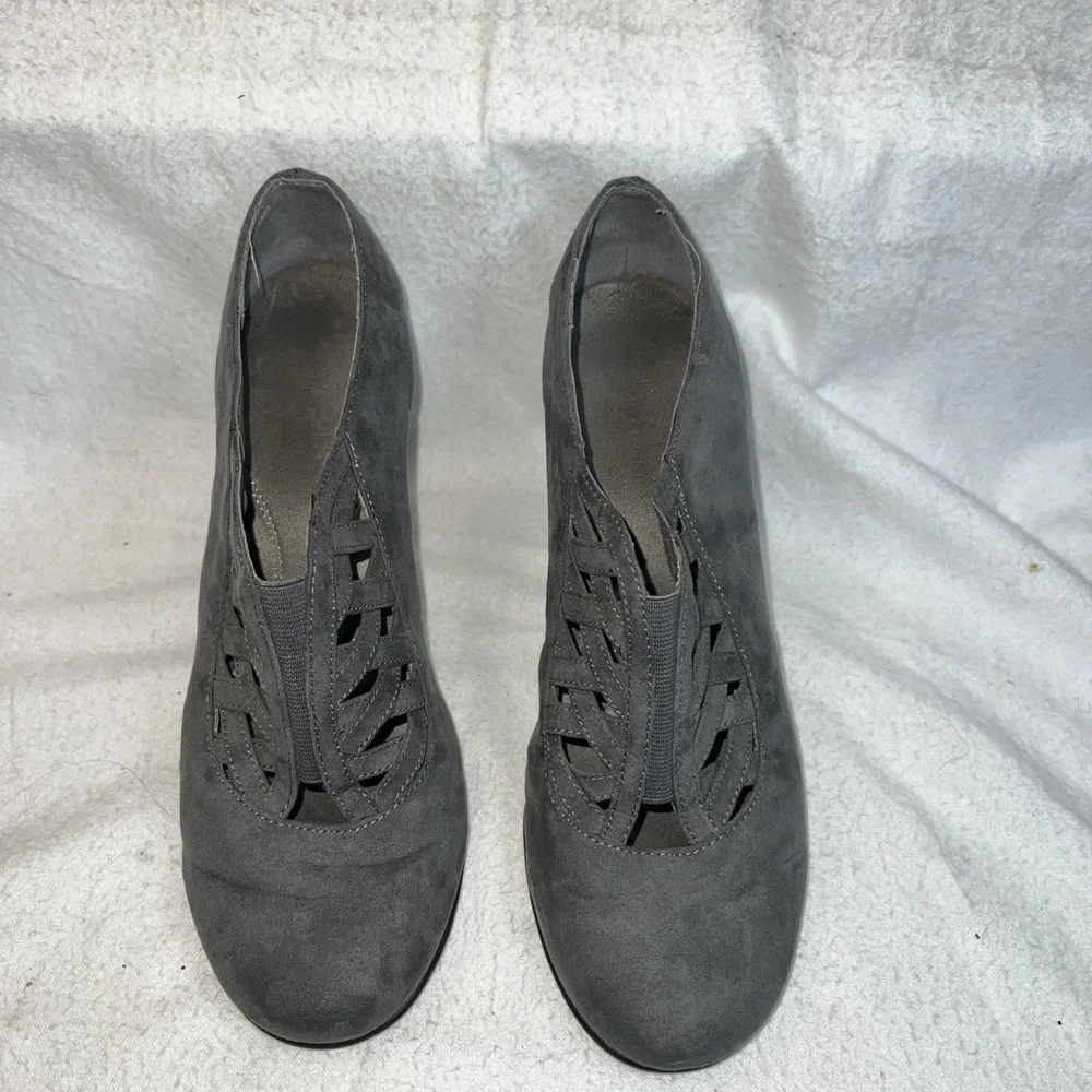 Aerosoles Head Role Grey Faux Suede Cutout Shootie Block Heel Pumps Womens 8.5M‎